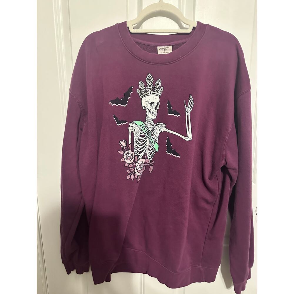 Living Fully by Mallory Ervin Queen of Halloween Sweatshirt 2 XL